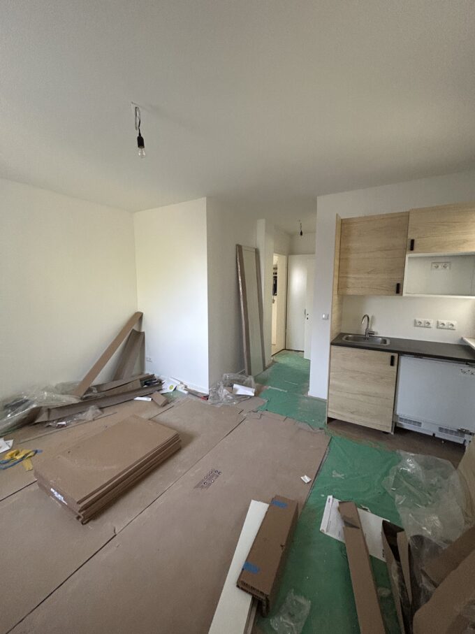 Baustellenbesichtigung: Wieder mehr Wohnraum für Careleaver*innen in Berlin!